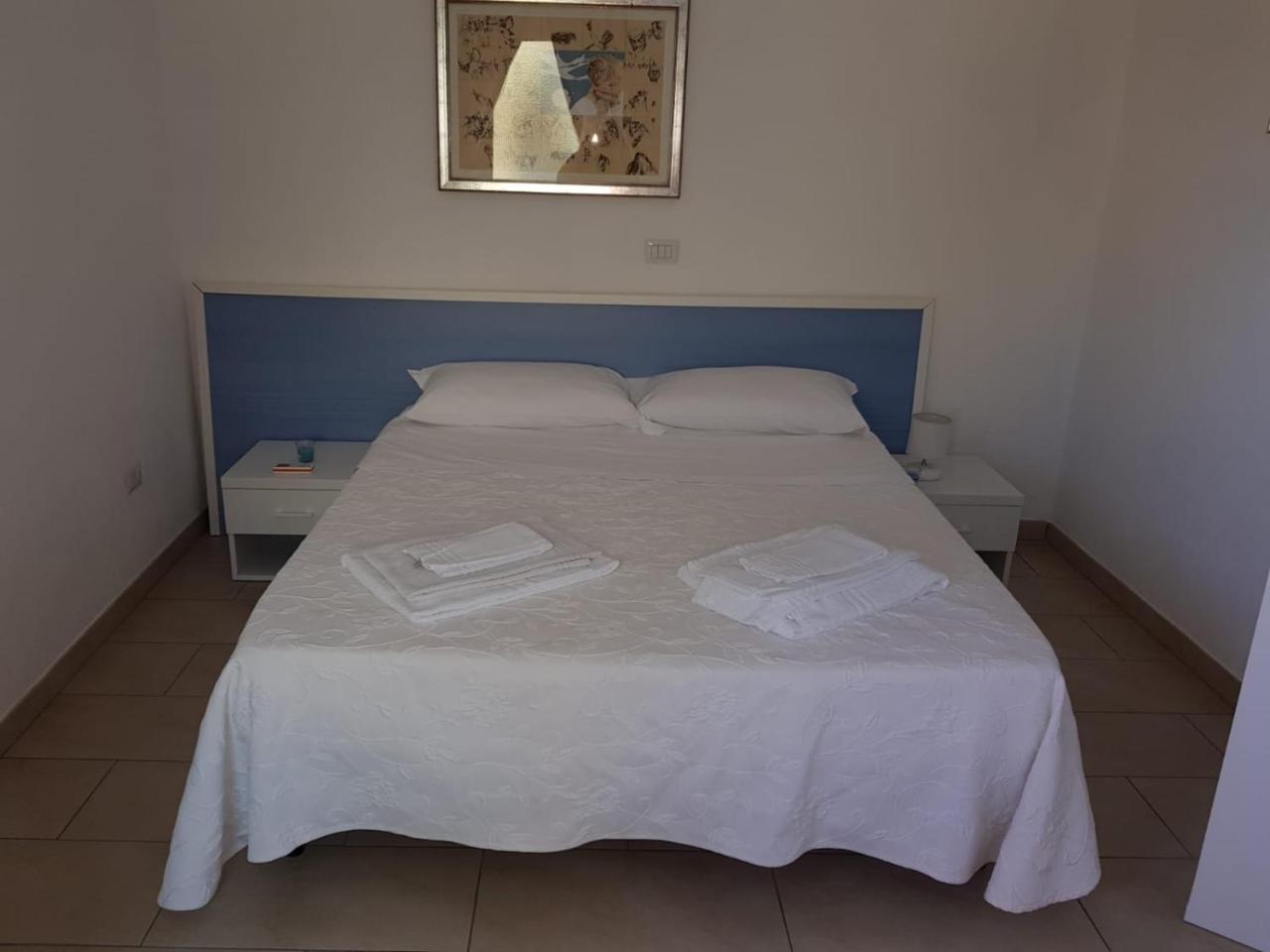 La Nave Sul Mare Di Taormina Bed and Breakfast Letojanni Exteriör bild